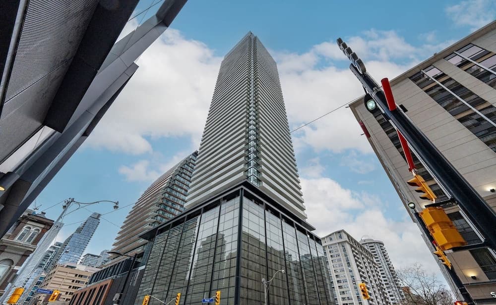 GLOBALSTAY Teahouse Condos in DT Toronto