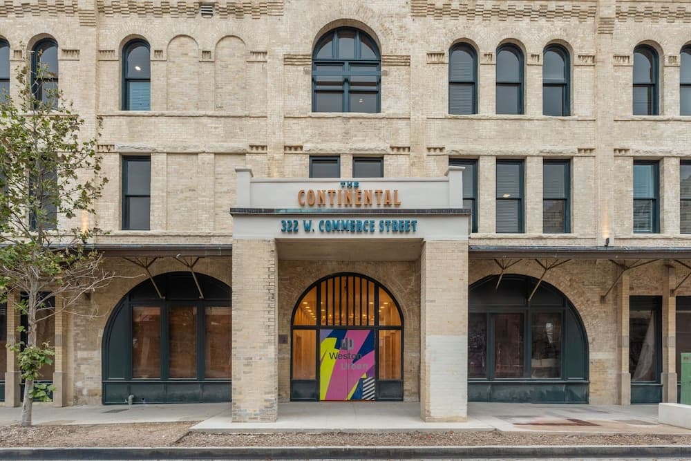 The Continental, powered by Placemakr - Downtown - Market Square