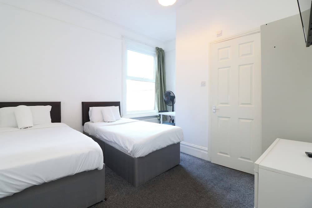 Howard Road guest house room 4