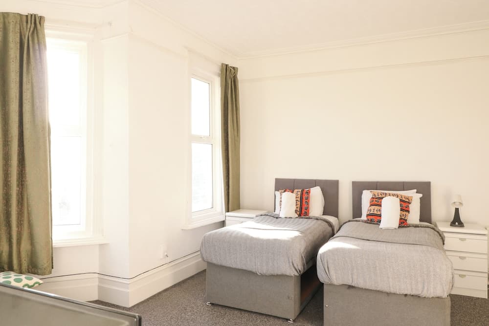 Howard Road guest house room 8