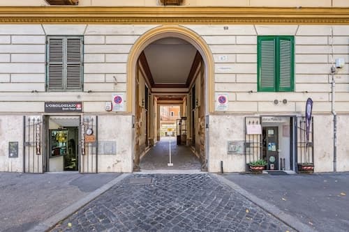 Crescenzio St Peter House