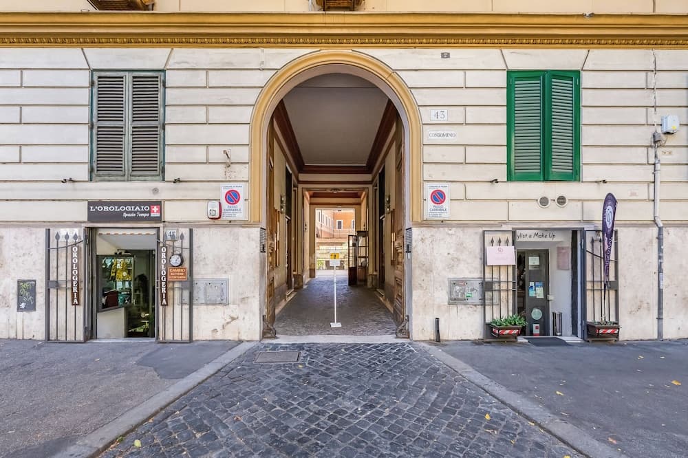 Crescenzio St Peter House