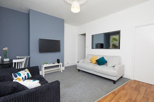 4 Bed Derby House - Long Stays- Parking
