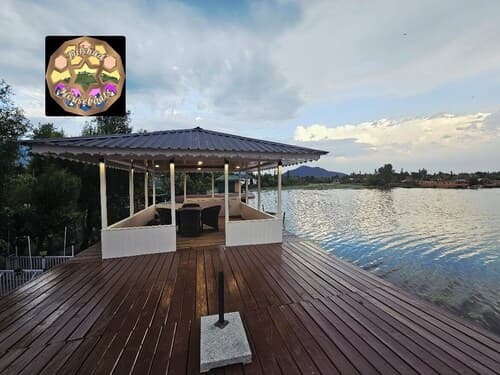 Dilshad Houseboats