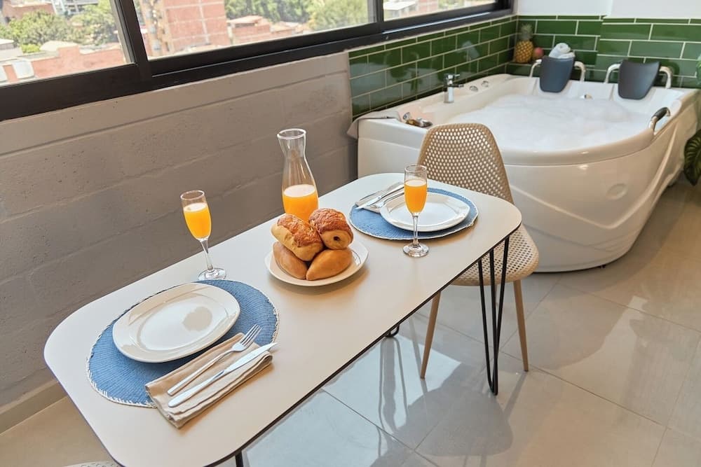 Jacuzzi Retreat Cozy Aparta-suite Rosa Negra