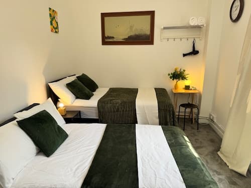 Eurostar Private Studio Flat Sleeps up to 4 London