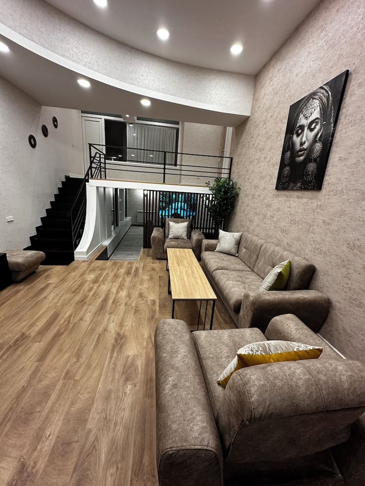Duplex two bedroom apartment