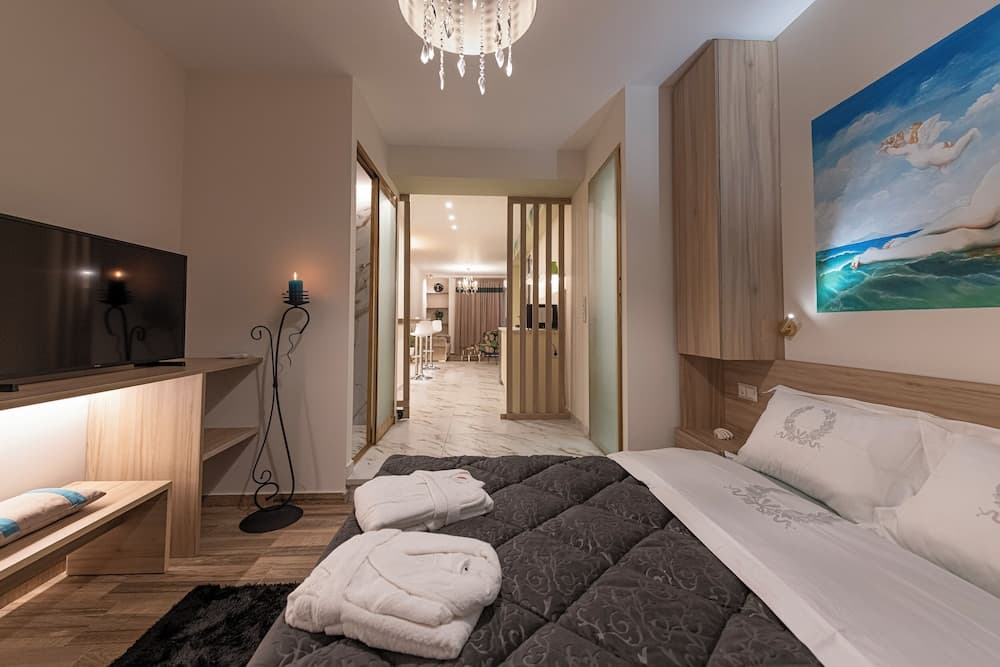 Koukaki Luxury Suites