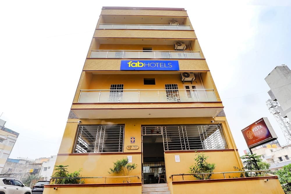 Fabhotel Vista Park