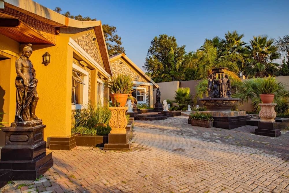 Afropolitan Guest Lodge