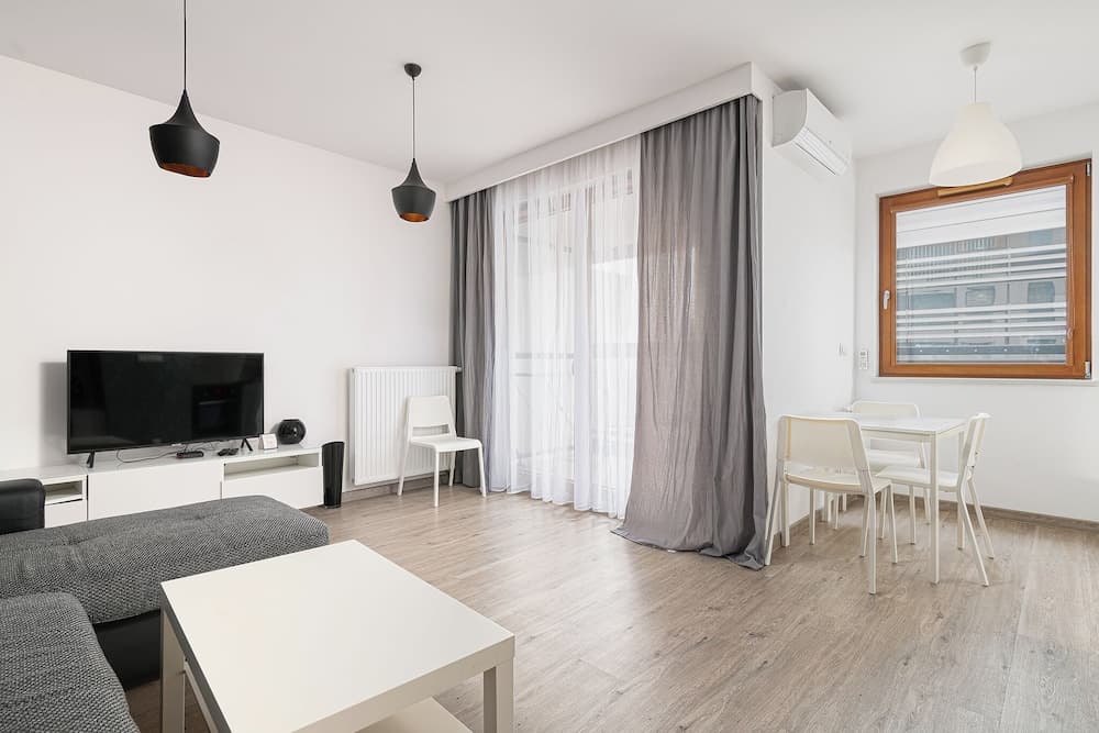 RentPlanet - Grzybowska 85