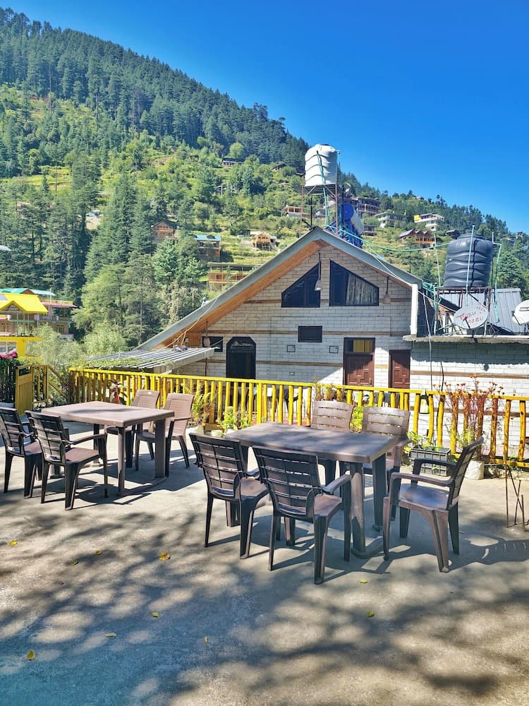 Crystal Mountain Jibhi