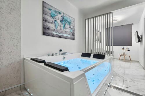 Premium Jacuzzi Suite at the City Center