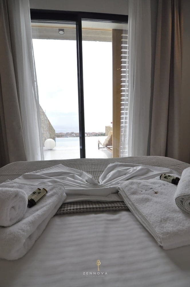 Zennova 52  Villa Cueva