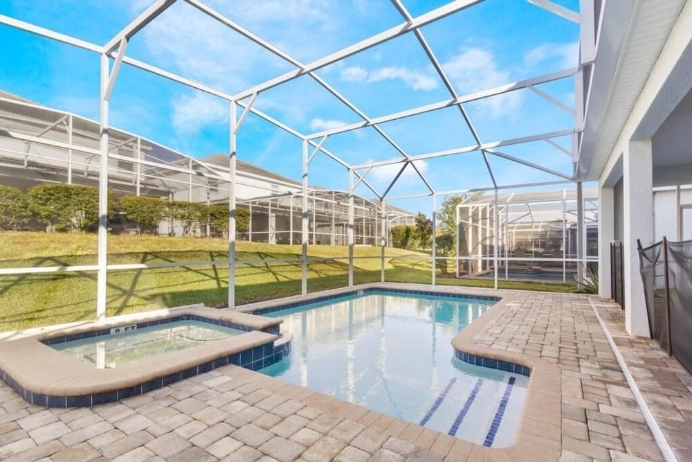 1562 OL - 8BR Tranquil Escape