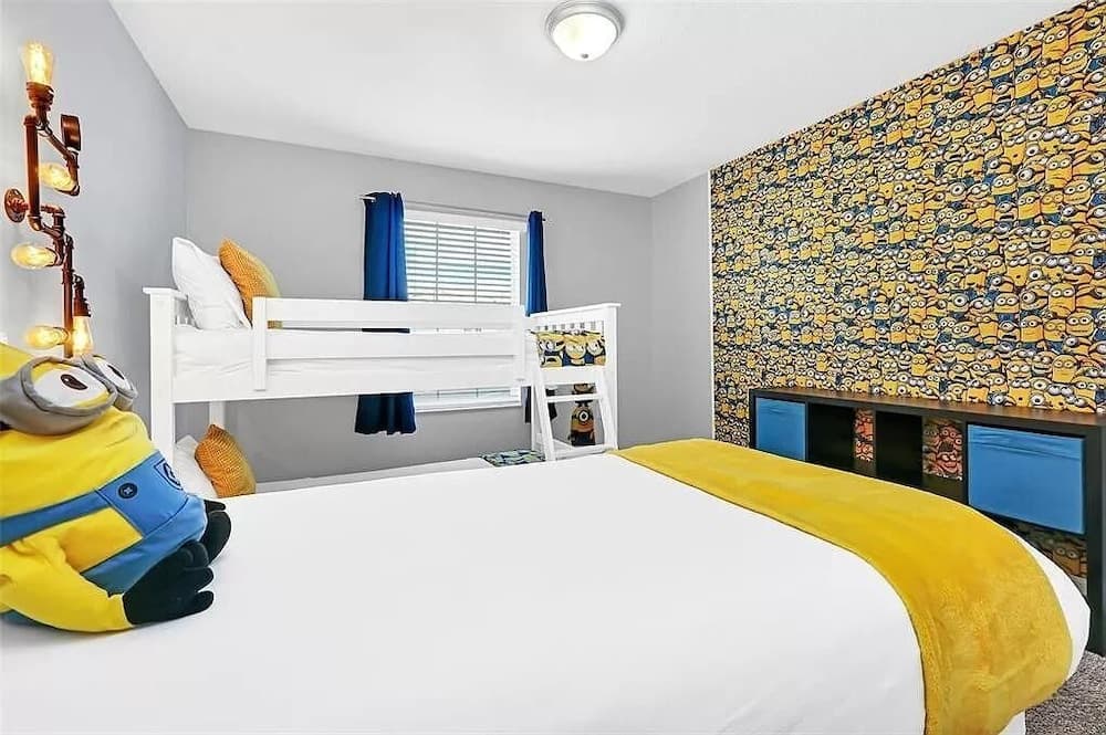 1569 SD - Modern Champions Gate Escape