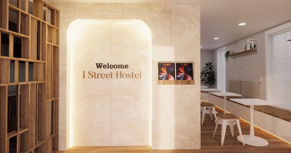 I Street Capsule Hostel