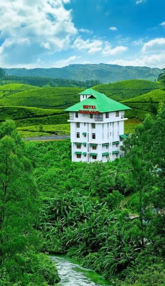 HOTEL EMERALD INN