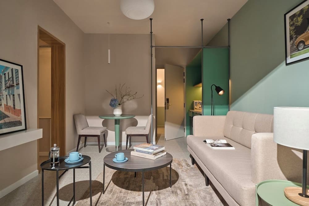 M Village Hotel Ly Tu Trong