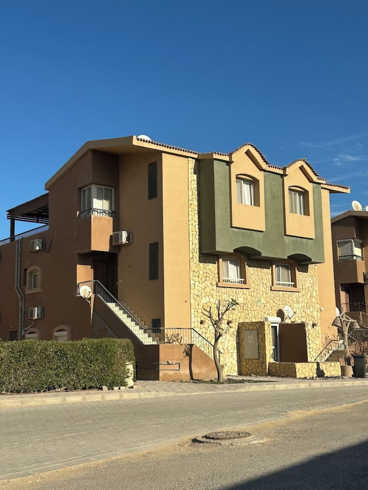 Konaklama yerinin ön cephesi