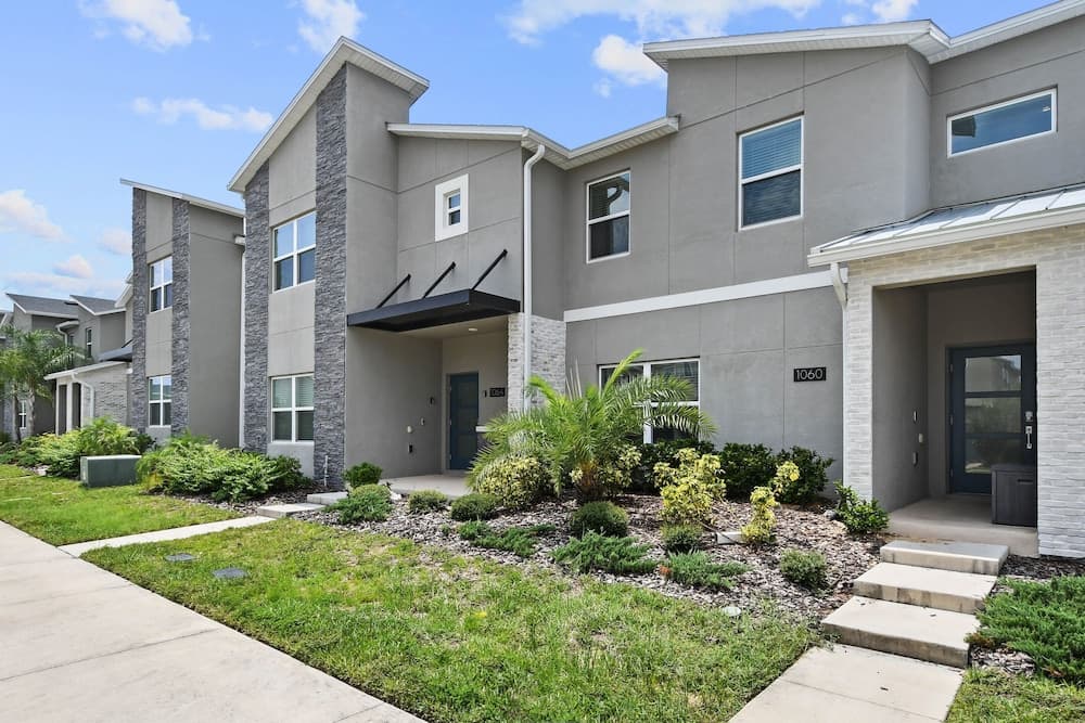 Cozy Family Retreat With Pool Near Disney World