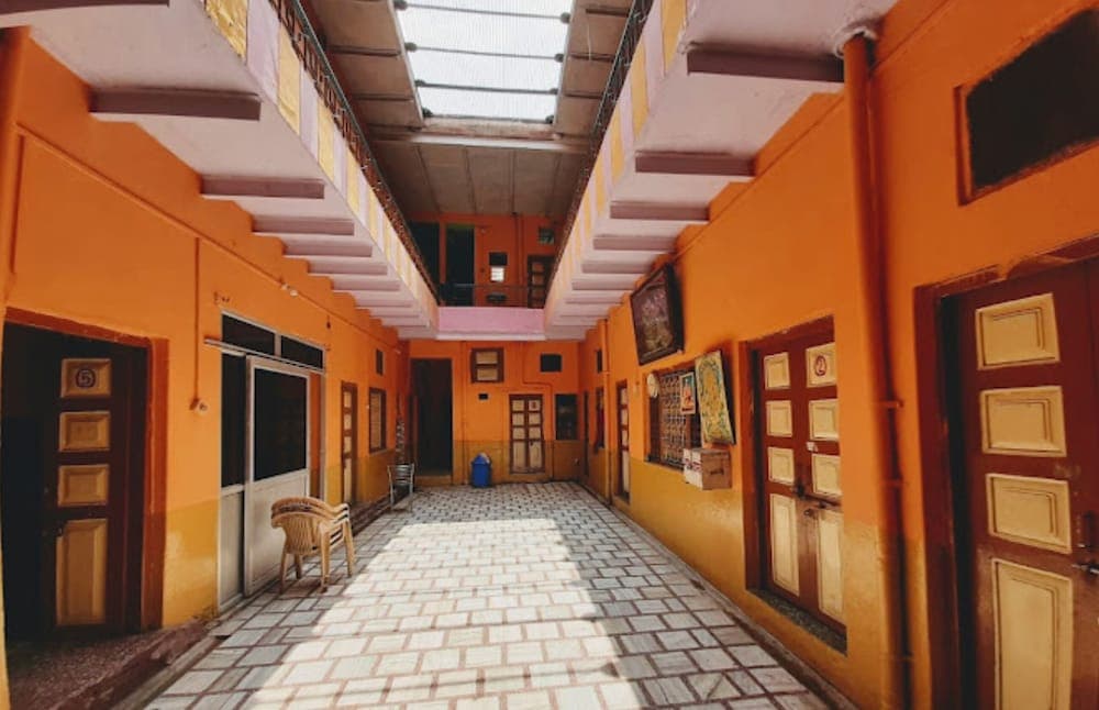 Laxmi Bhawan Dharamshala Mathura