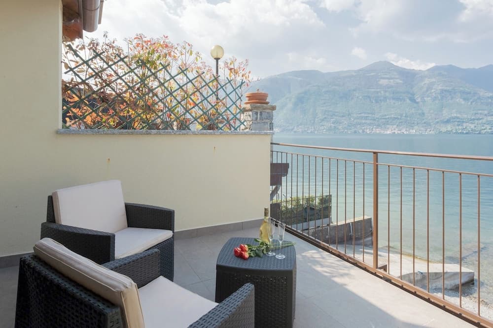 Dream Lake Apartments