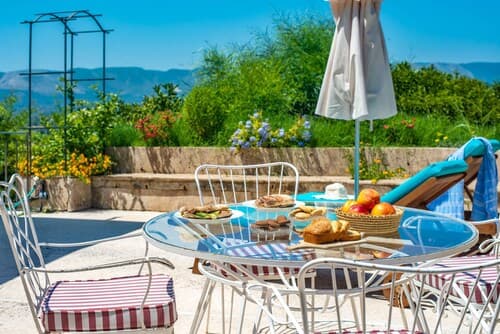 La Belle Villa - Family Retreat Magnificent View