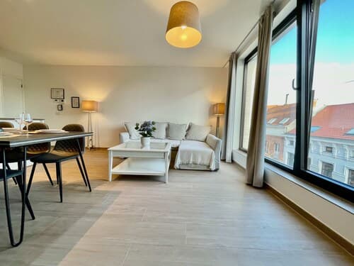 Modern 2BR 1.5 BA Near Diamond District by Oneluxstay