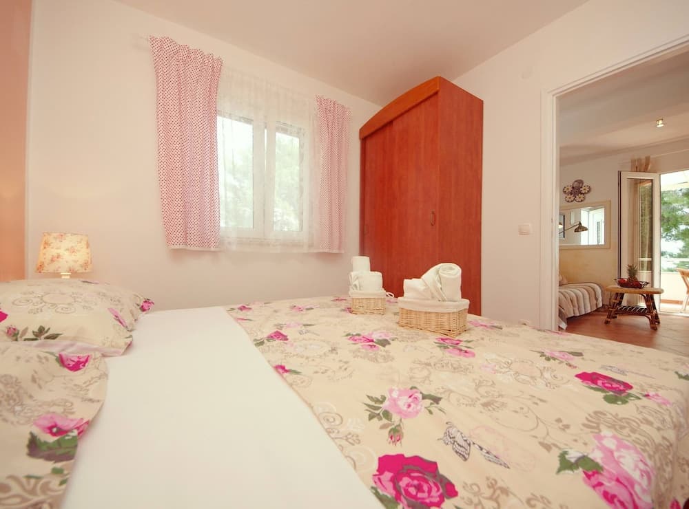 Seafront Apartments Deveron