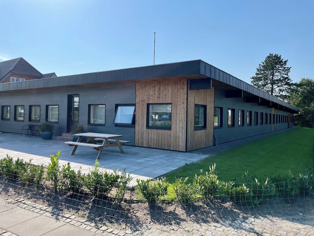 Konaklama yerinin ön cephesi