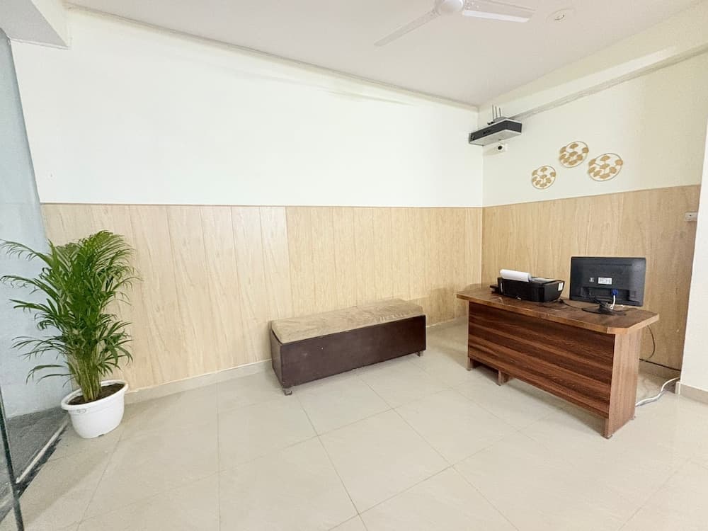 Hotel Stay Station Near Expo Mart Greater Noida