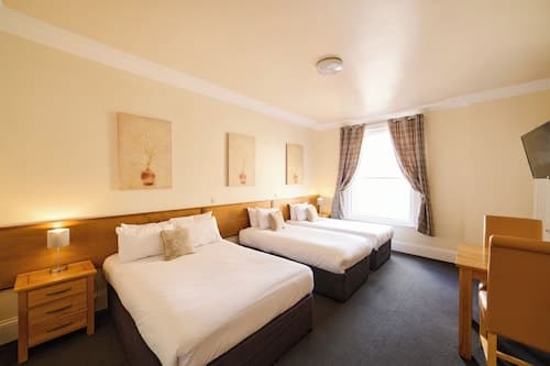 Rooms At 95 Long Street