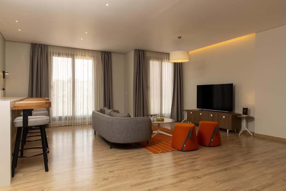 Catalina  Silver Palm