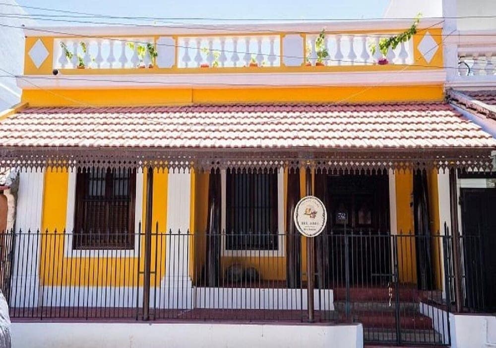 Bel Abri Colonial Living