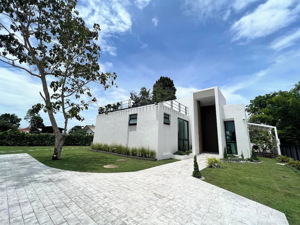 168 Garden Pool Villa