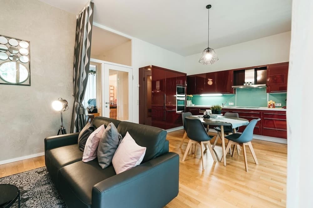 YoHome - Luxury Downtown Apartment