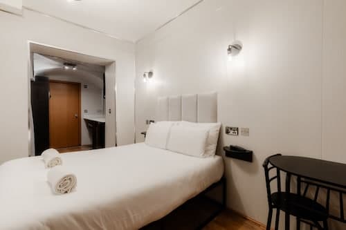 Britannia Hyde Park Hotel By PLI
