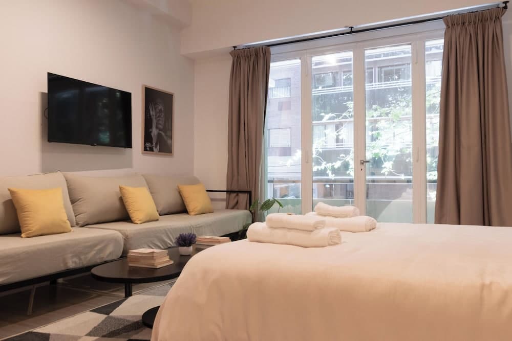 FLIPHAUS Chic Haus