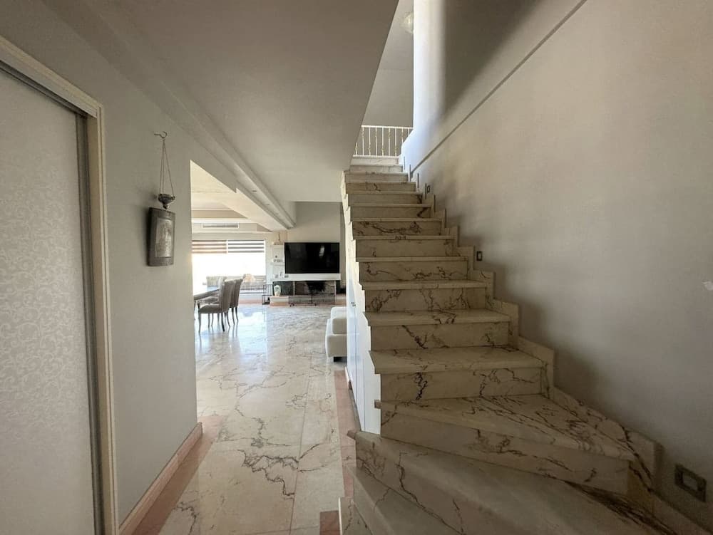 Glyfada 4BDR Penthouse Gia