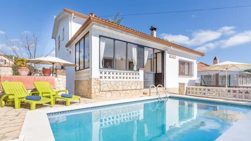 Tensi in Blanes With 5 Bedrooms and 2 Bathrooms