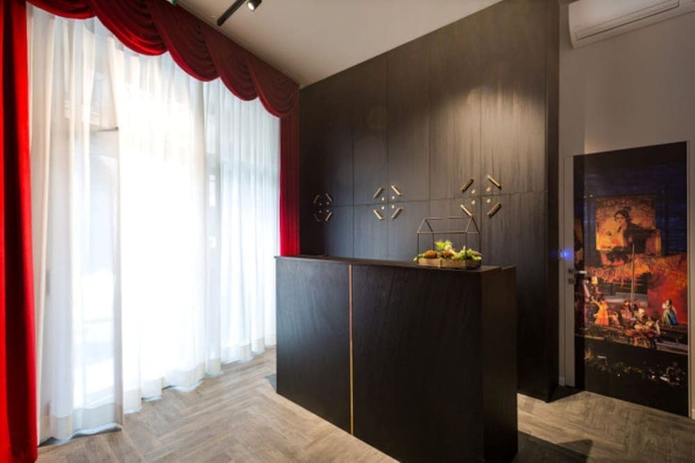 Italianflat - Theatrum