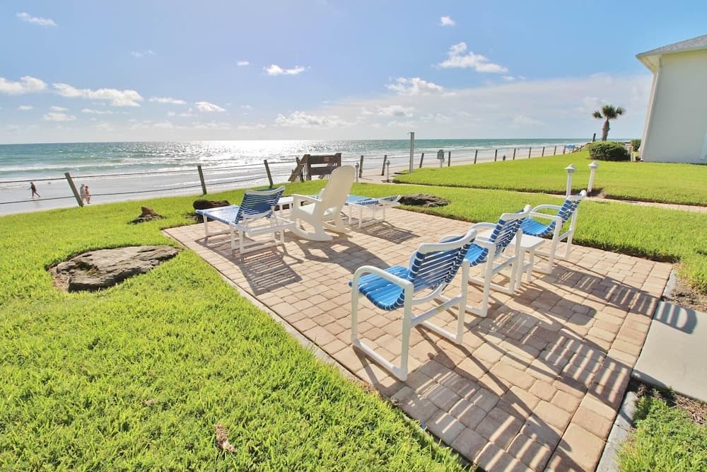 Colony Beach Club 126