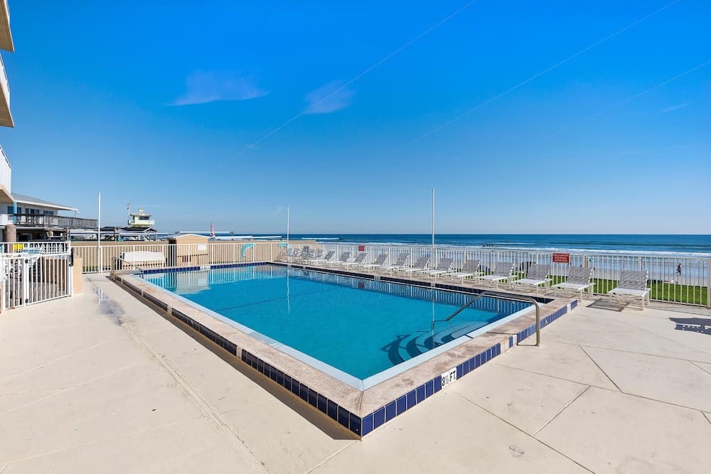 Oceania Plaza 202
