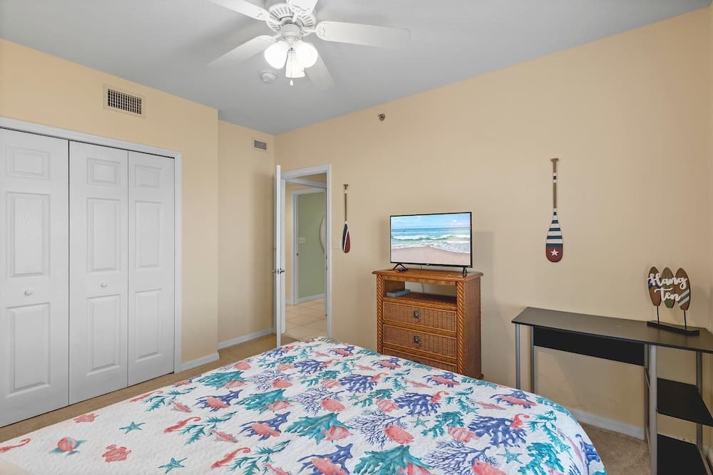 Oceanwalk 8-407
