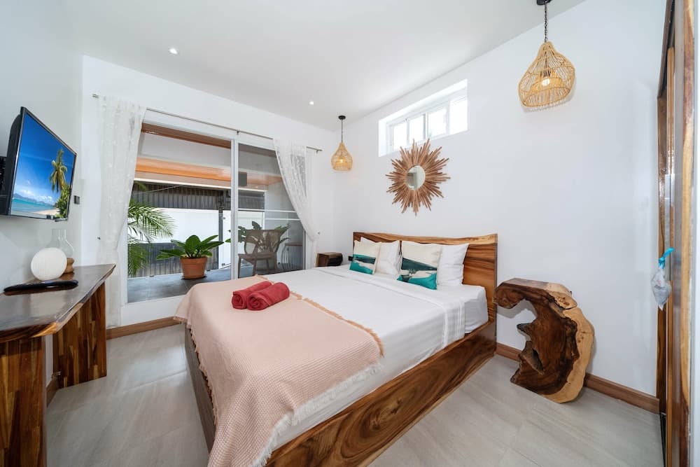 4-Storey Villa Mare with Seaview Pool