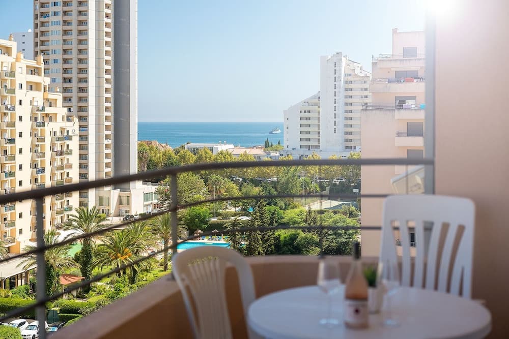Praia DA Rocha Ocean View by Homing
