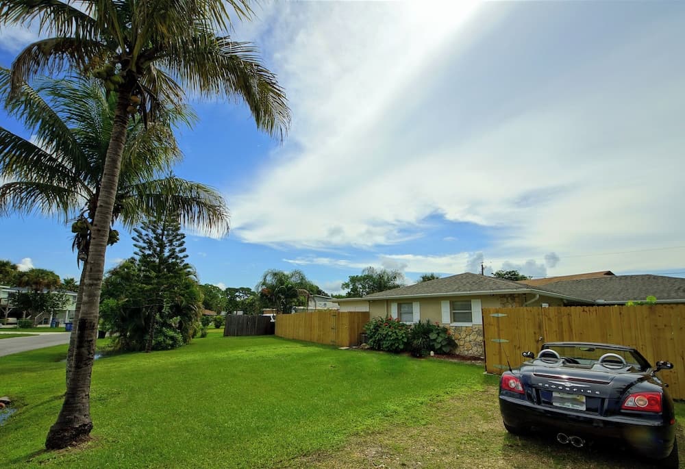 TriLuxe Inn & Studios