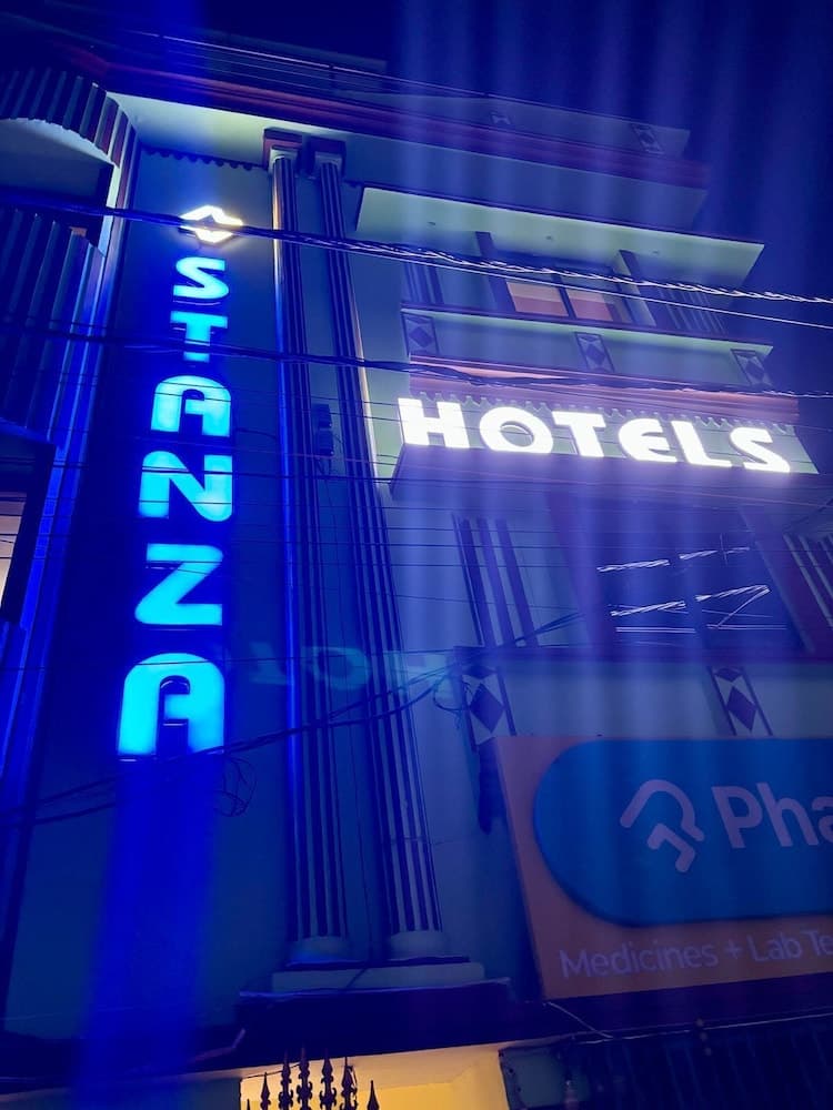 Stanza Hotels