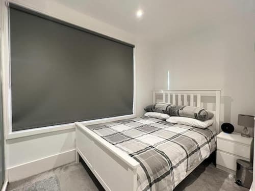 Family Friendly Apt - Sleeps 6 - Station Close